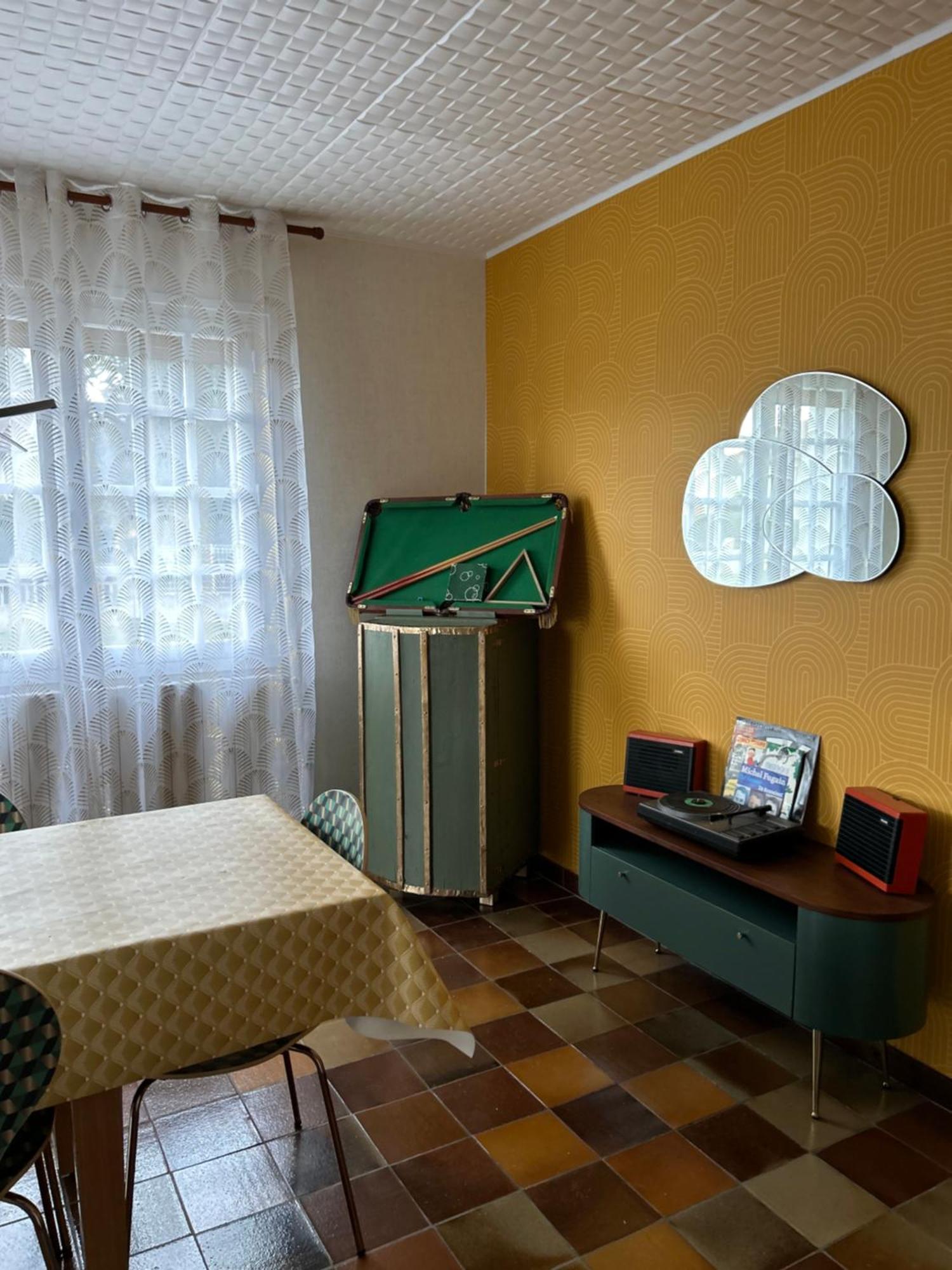 Gite La Maison Rose 란네메장 외부 사진